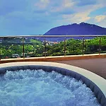 Coroni 2 - Jacuzzi Privat & Panoramica Apartment