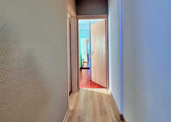 Coroni 2 - Jacuzzi Privat & Panoramica Apartamento *