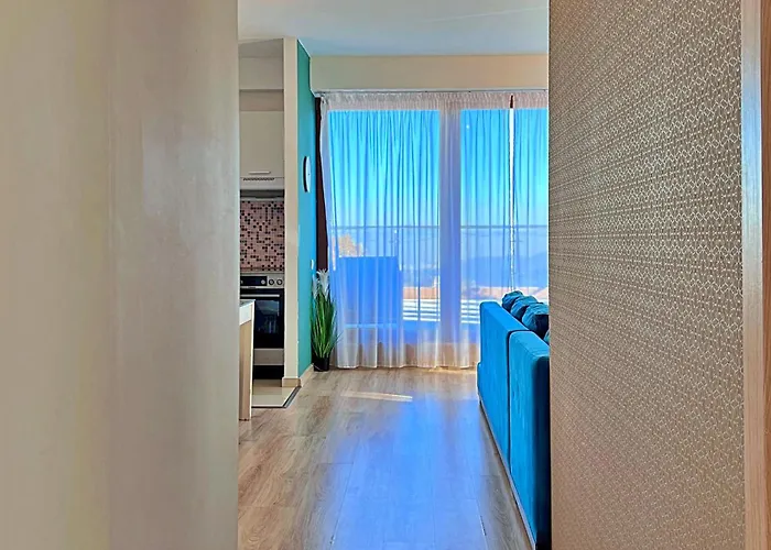 Apartamento Coroni 2 - Jacuzzi Privat & Panoramica Braşov